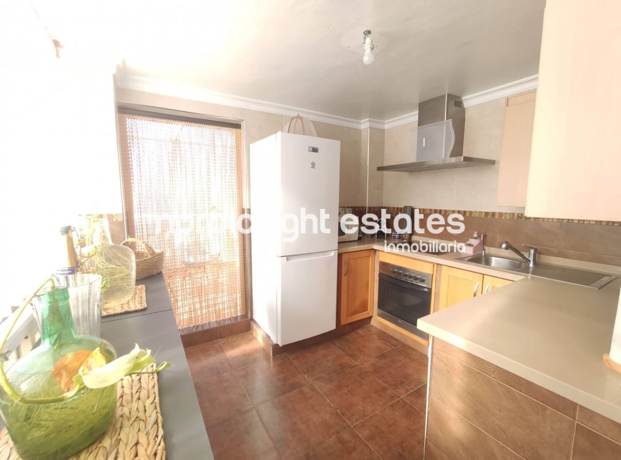 3 soveværelse Penthouse til salg i Torrox-Costa med garage - € 389.000 (Ref: 8225935)
