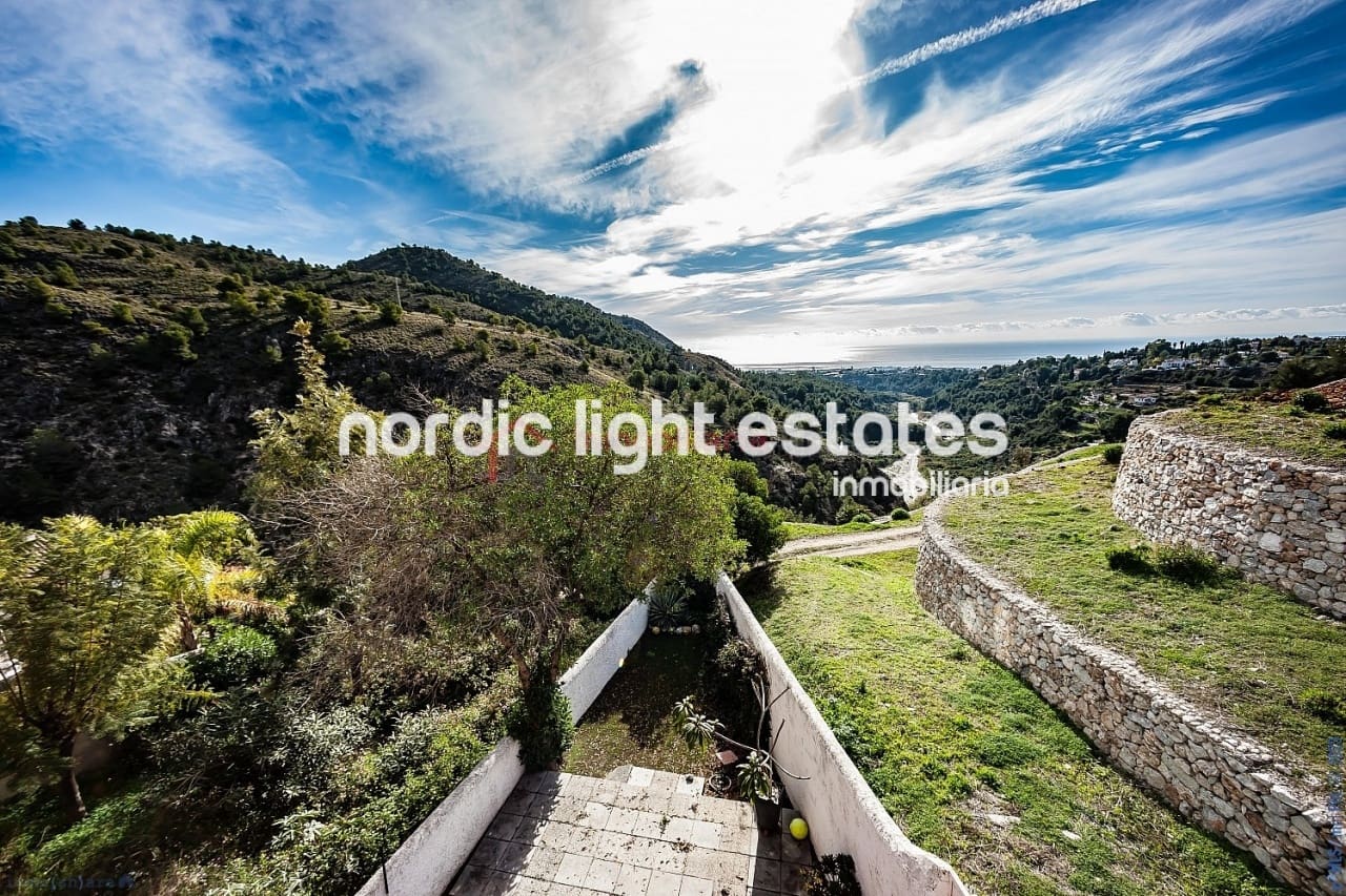 3 sypialnia Willa na sprzedaż w Frigiliana z basenem garażem - 790 000 € (Ref: 8233021)