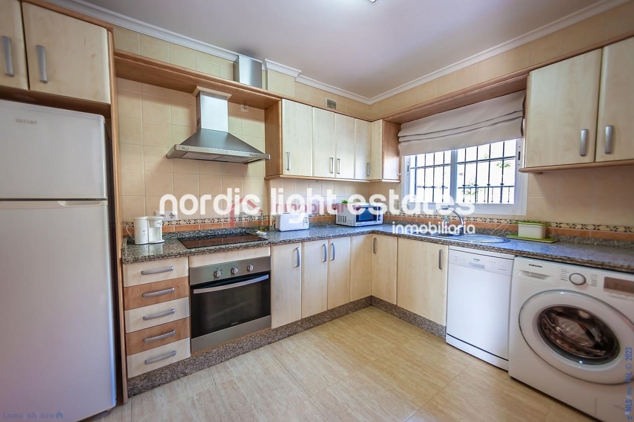 3 sypialnia Willa na sprzedaż w Frigiliana z basenem garażem - 790 000 € (Ref: 8233021)