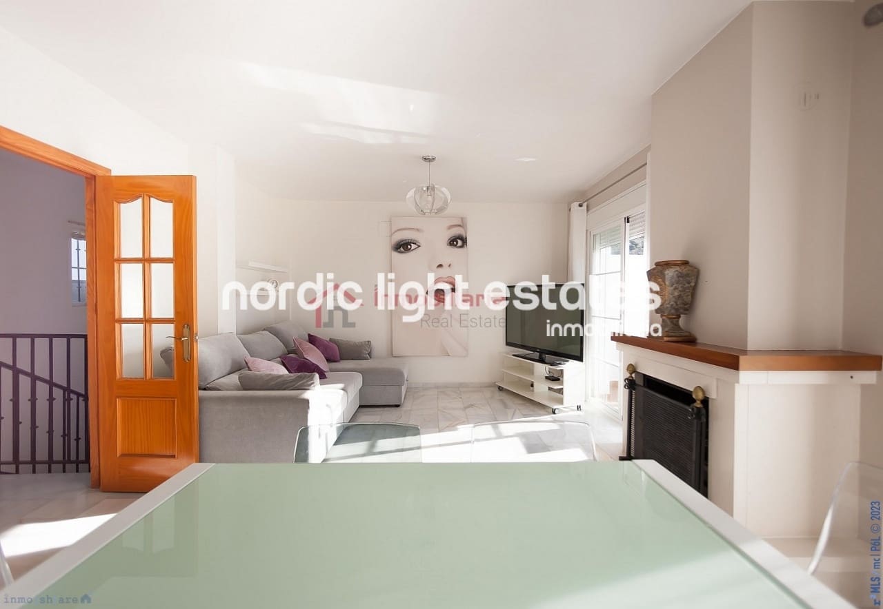 3 sypialnia Willa na sprzedaż w Frigiliana z basenem garażem - 790 000 € (Ref: 8233021)