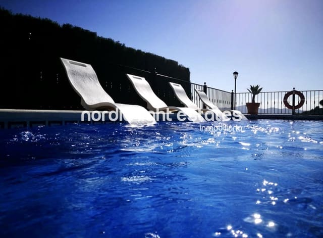 7 bedroom Villa for sale in Frigiliana with pool garage - € 1,250,000 (Ref: 8247372)