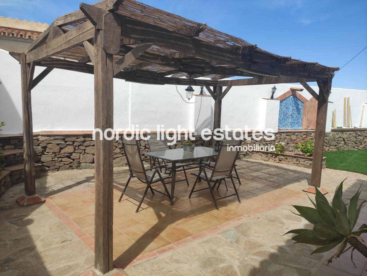 3 soveværelse Villa til leje i Torrox med swimmingpool garage - € 1.400 (Ref: 8255944)