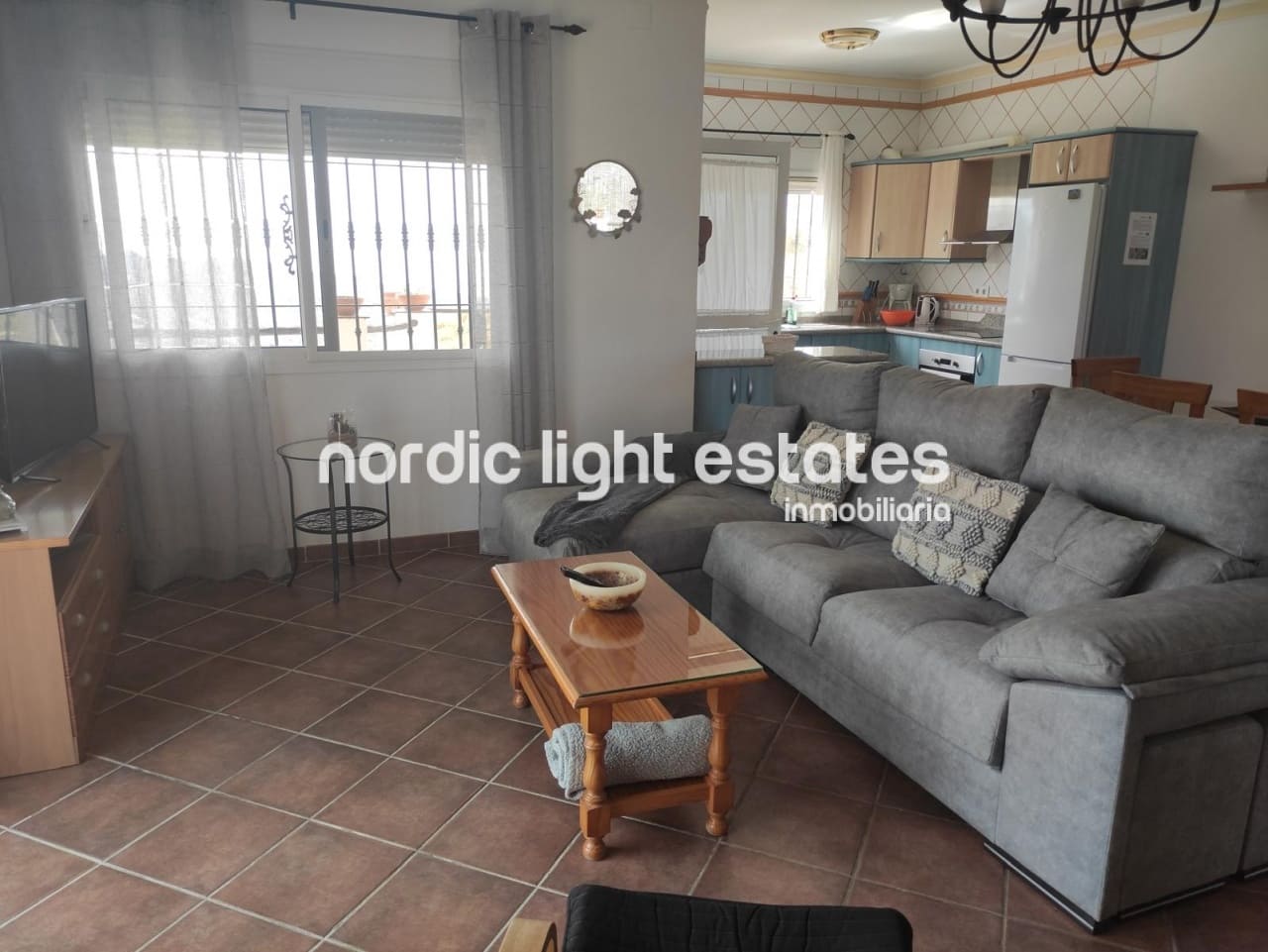 3 soveværelse Villa til leje i Torrox med swimmingpool garage - € 1.400 (Ref: 8255944)