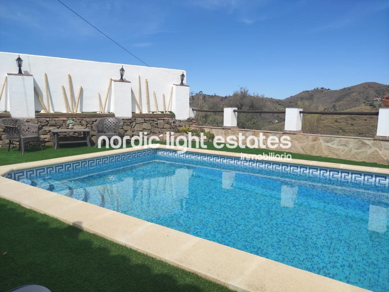 3 soveværelse Villa til leje i Torrox med swimmingpool garage - € 1.400 (Ref: 8255944)