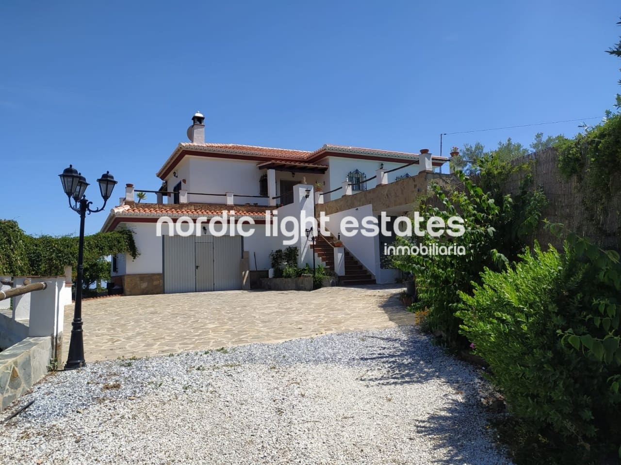 3 soveværelse Villa til leje i Torrox med swimmingpool garage - € 1.400 (Ref: 8255944)