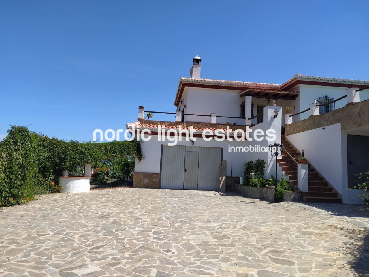 3 soveværelse Villa til leje i Torrox med swimmingpool garage - € 1.400 (Ref: 8255944)