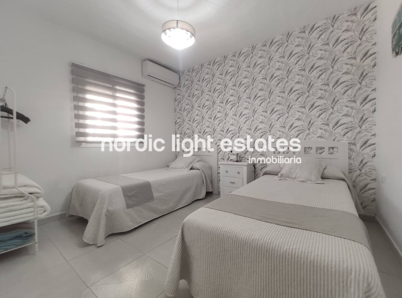 3 soveværelse Villa til leje i Torrox med swimmingpool garage - € 1.600 (Ref: 8295489)