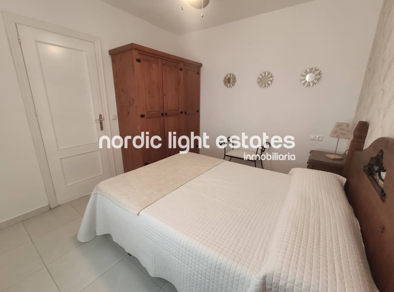 3 soveværelse Villa til leje i Torrox med swimmingpool garage - € 1.600 (Ref: 8295489)