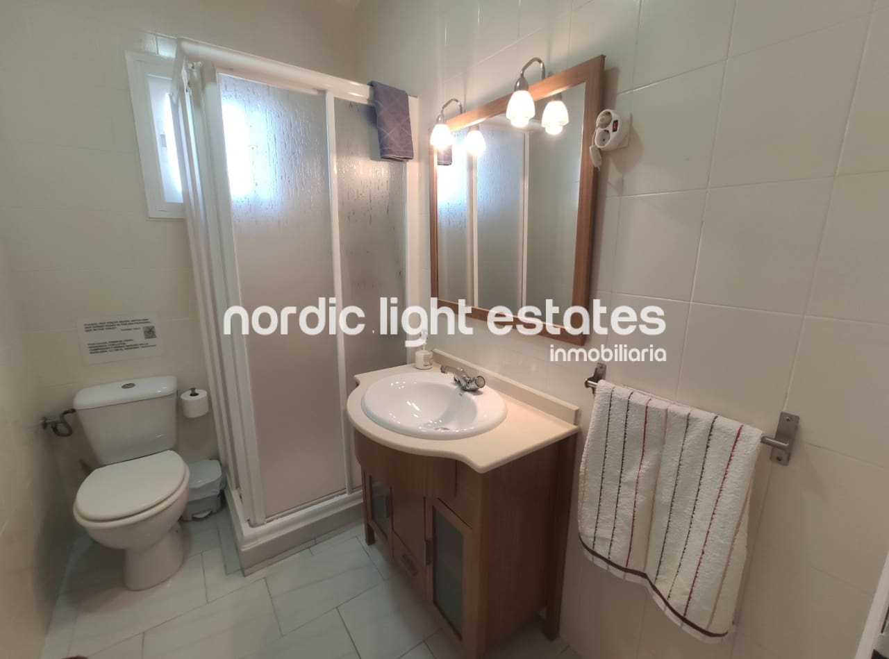 3 soveværelse Villa til leje i Torrox med swimmingpool garage - € 1.600 (Ref: 8295489)