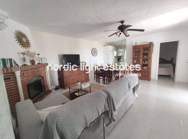 3 soveværelse Villa til leje i Torrox med swimmingpool garage - € 1.600 (Ref: 8295489)