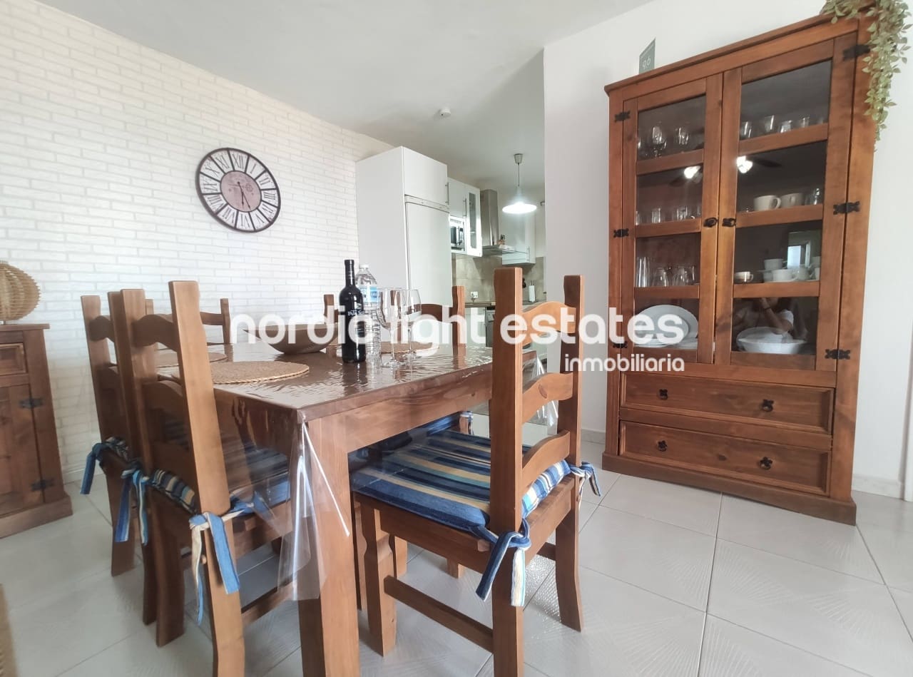 3 soveværelse Villa til leje i Torrox med swimmingpool garage - € 1.600 (Ref: 8295489)