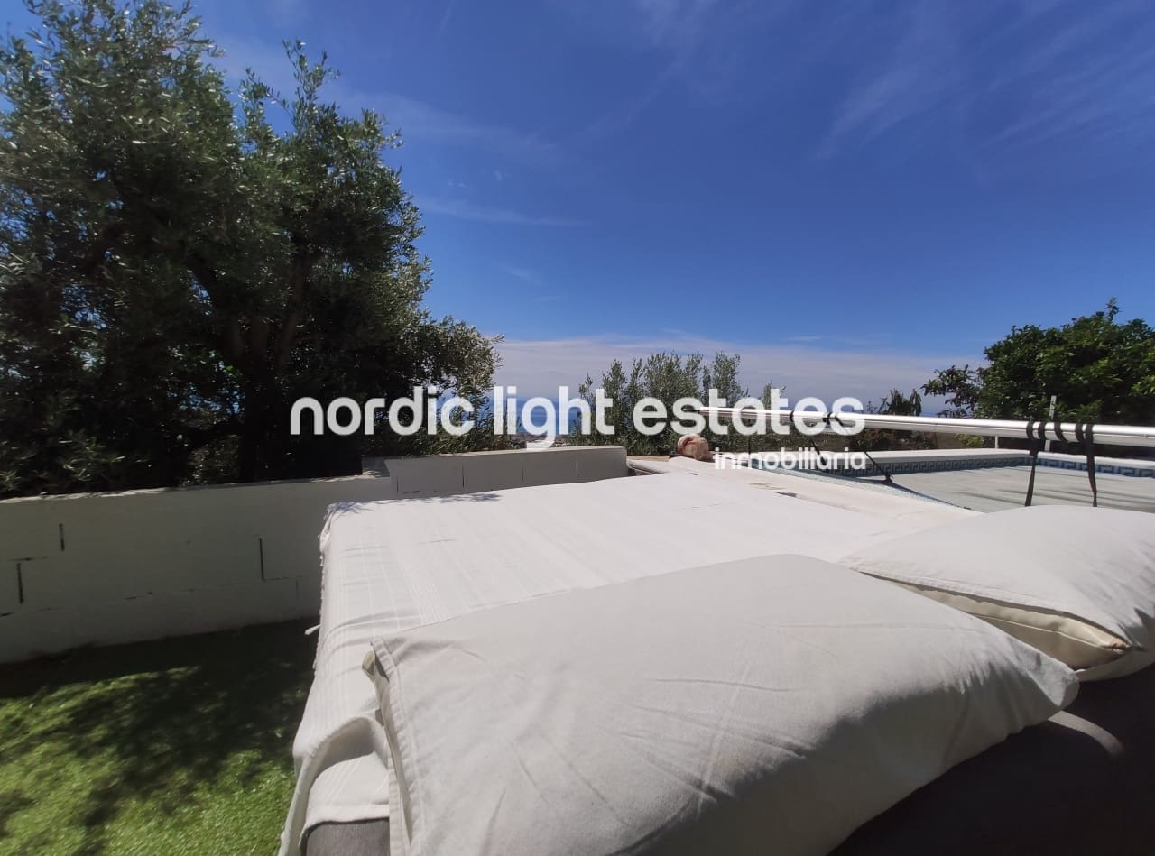 3 soveværelse Villa til leje i Torrox med swimmingpool garage - € 1.600 (Ref: 8295489)