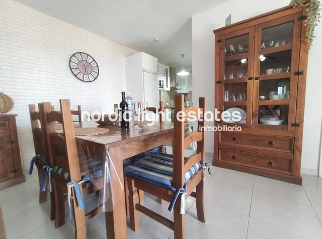 3 soveværelse Villa til leje i Torrox med swimmingpool garage - € 1.600 (Ref: 8295489)