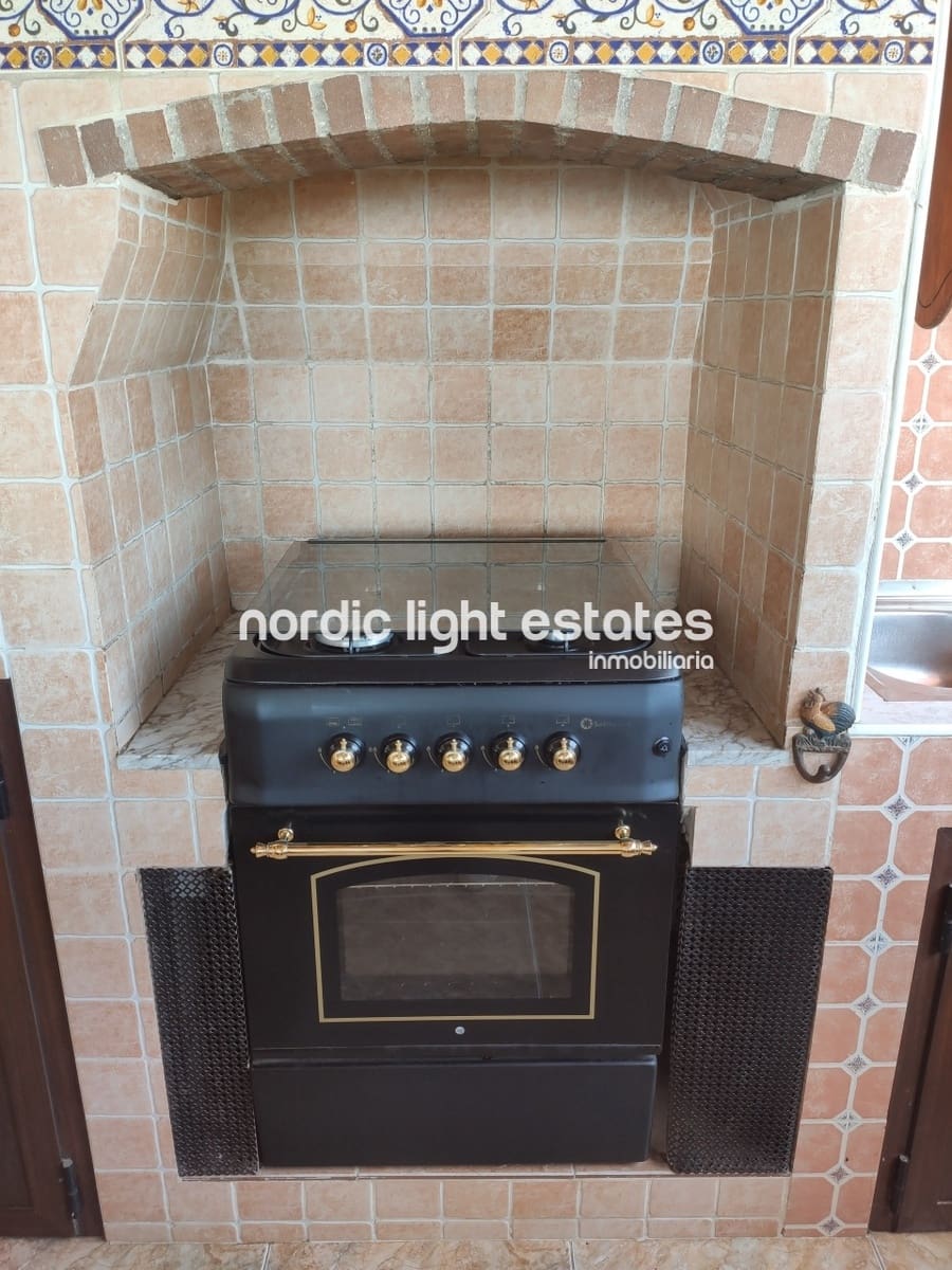 3 soveværelse Villa til leje i Torrox med swimmingpool garage - € 1.600 (Ref: 8295489)