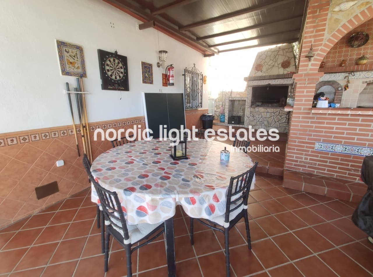 3 soveværelse Villa til leje i Torrox med swimmingpool garage - € 1.600 (Ref: 8295489)