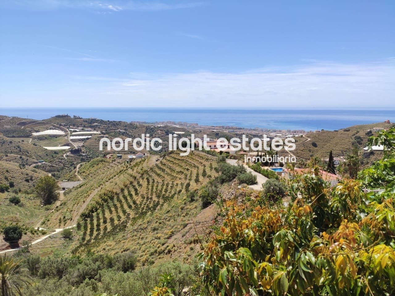 3 soveværelse Villa til leje i Torrox med swimmingpool garage - € 1.600 (Ref: 8295489)