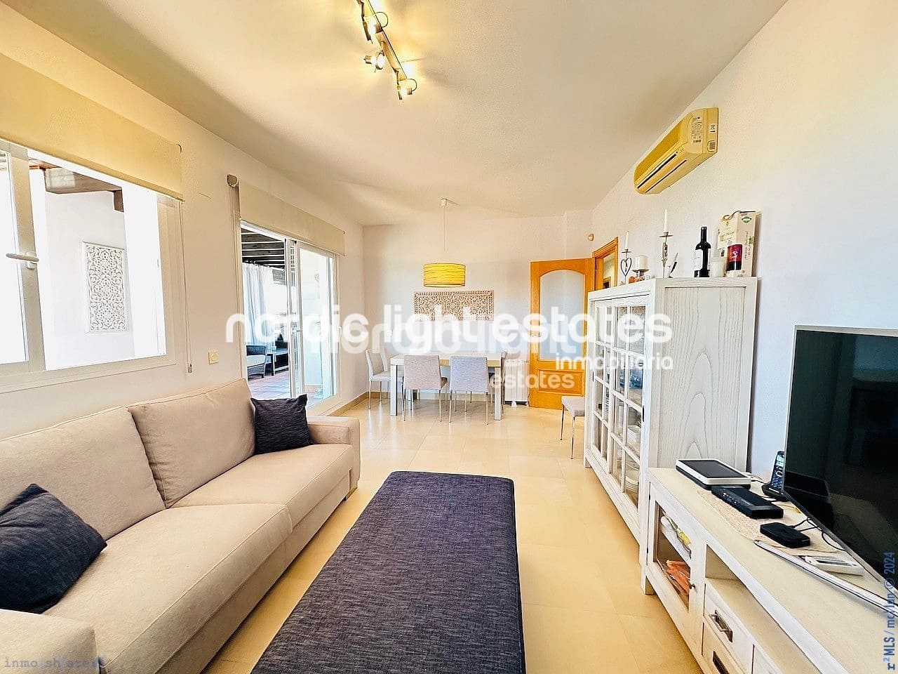 2 soveværelse Penthouse til salg i Caleta de Velez med swimmingpool garage - € 459.000 (Ref: 8402177)