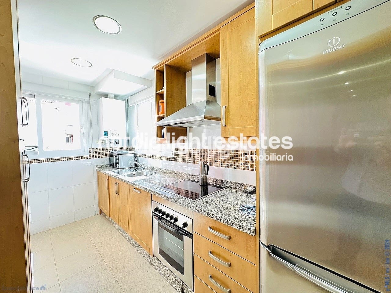 2 soveværelse Penthouse til salg i Caleta de Velez med swimmingpool garage - € 459.000 (Ref: 8402177)