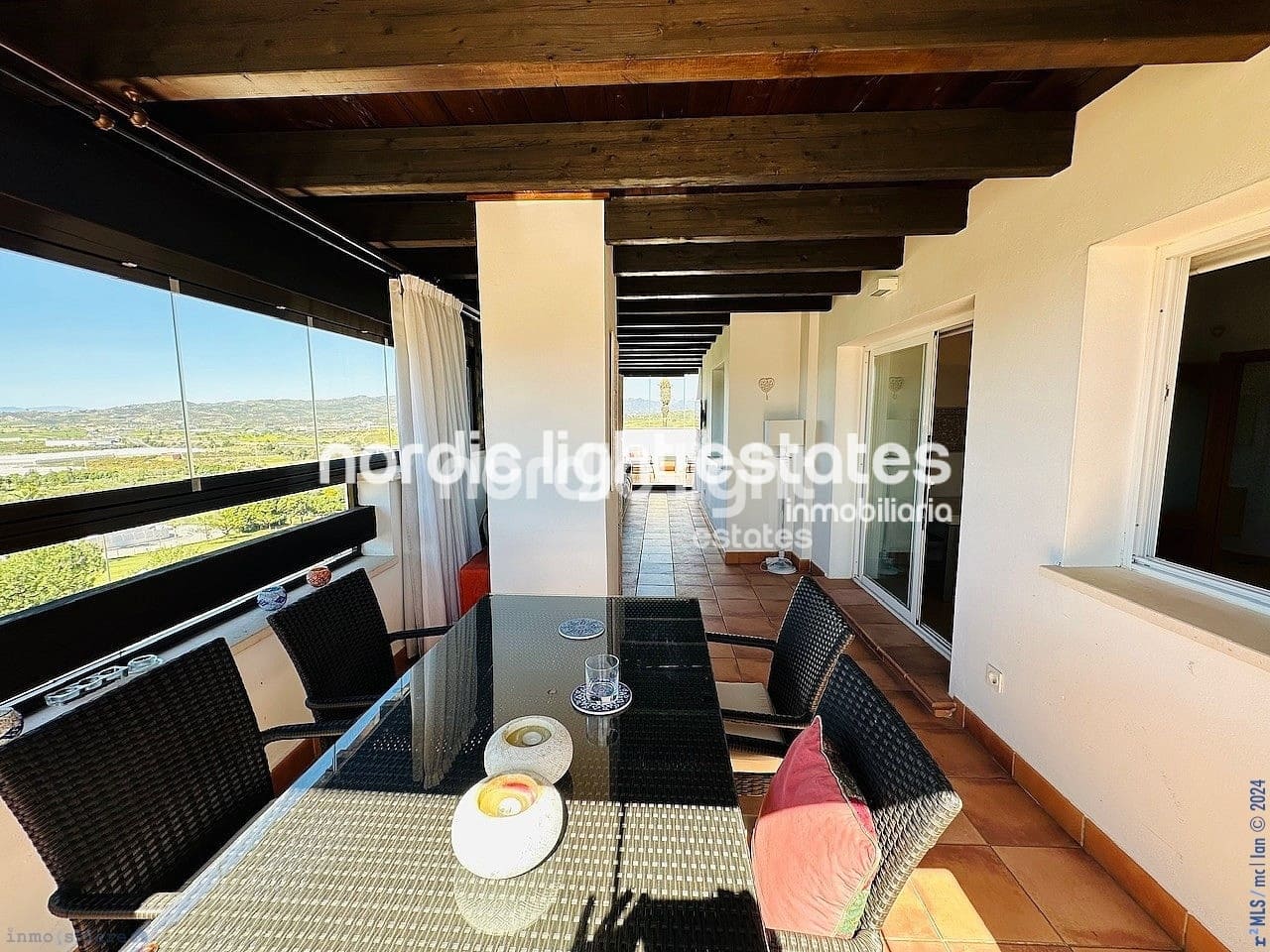 2 soveværelse Penthouse til salg i Caleta de Velez med swimmingpool garage - € 459.000 (Ref: 8402177)