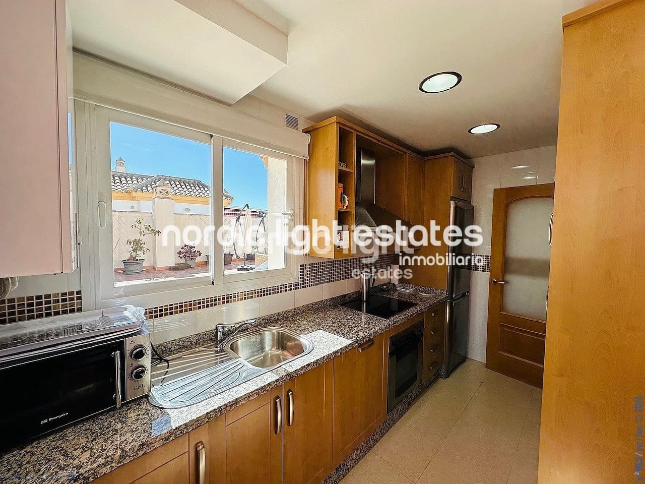 2 soveværelse Penthouse til salg i Caleta de Velez med swimmingpool garage - € 459.000 (Ref: 8402177)