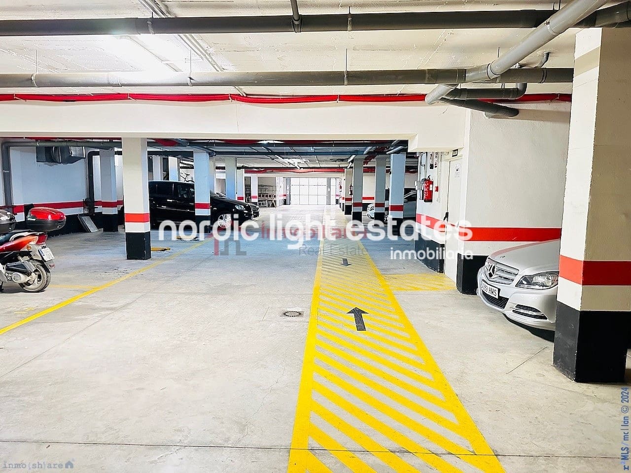 2 soveværelse Penthouse til salg i Caleta de Velez med swimmingpool garage - € 459.000 (Ref: 8402177)