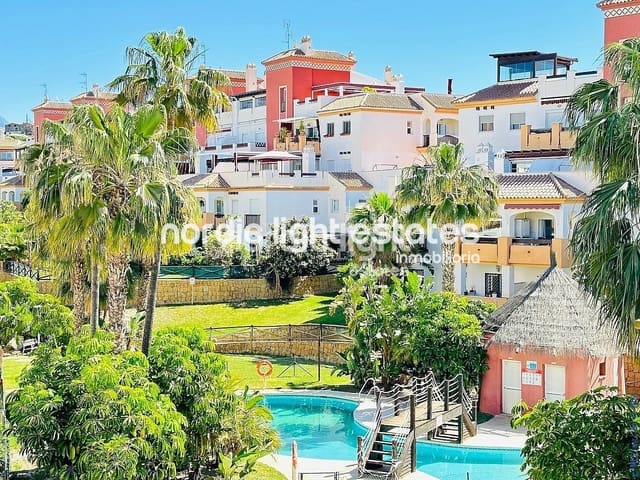 Ático de 2 habitaciones en Caleta de Vélez, Vélez-Málaga en venta con piscina garaje - 459.000 € (Ref: 8402177)