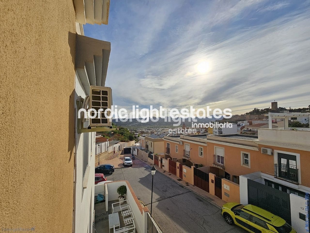 3 soveværelse Semi-Rækkehus til salg i Velez-Malaga med swimmingpool garage - € 280.000 (Ref: 8426850)