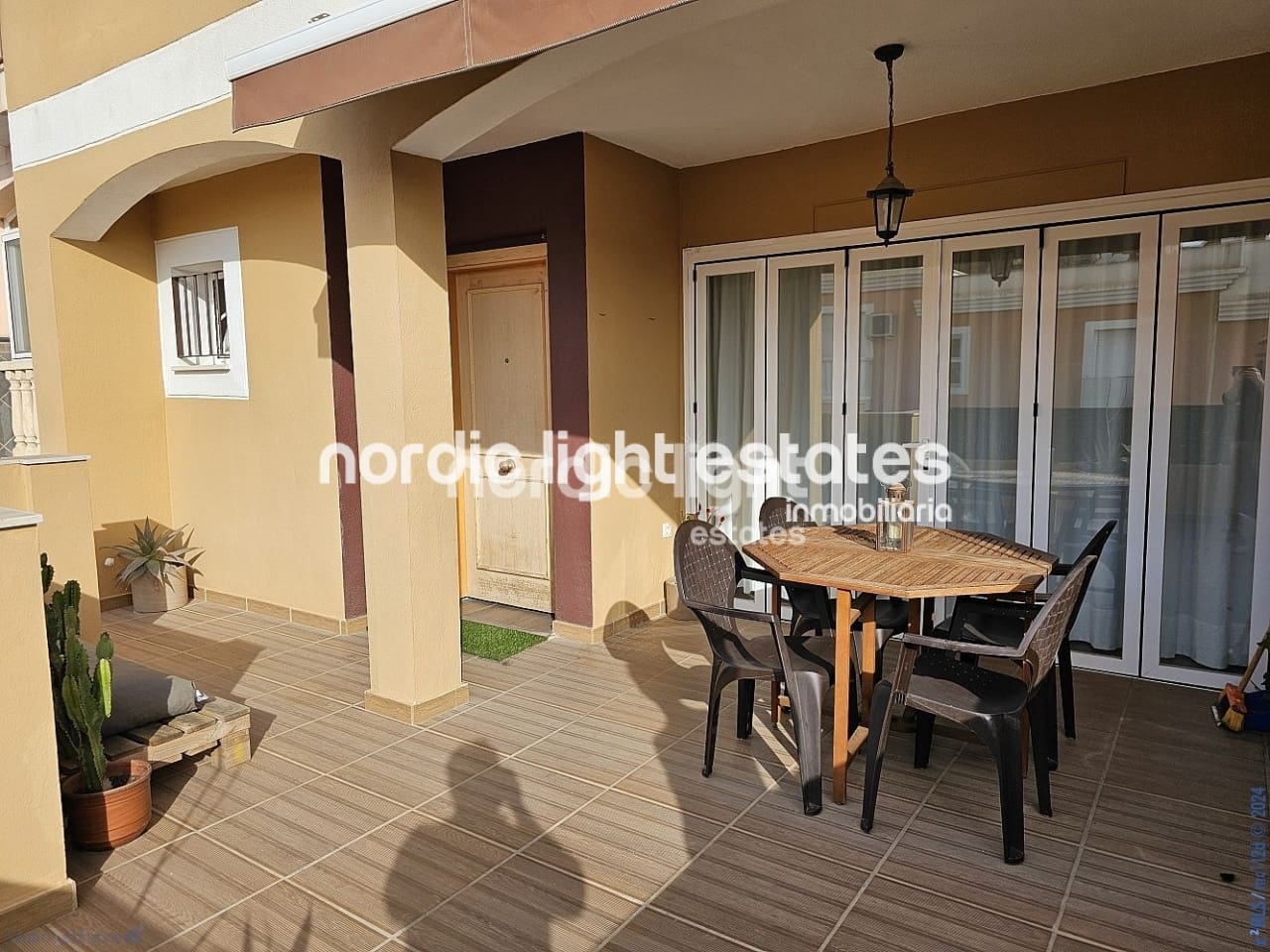 3 soveværelse Semi-Rækkehus til salg i Velez-Malaga med swimmingpool garage - € 280.000 (Ref: 8426850)