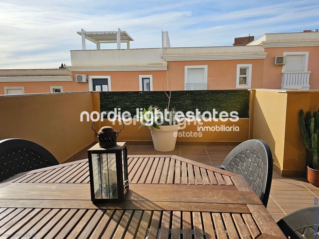 3 soveværelse Semi-Rækkehus til salg i Velez-Malaga med swimmingpool garage - € 280.000 (Ref: 8426850)