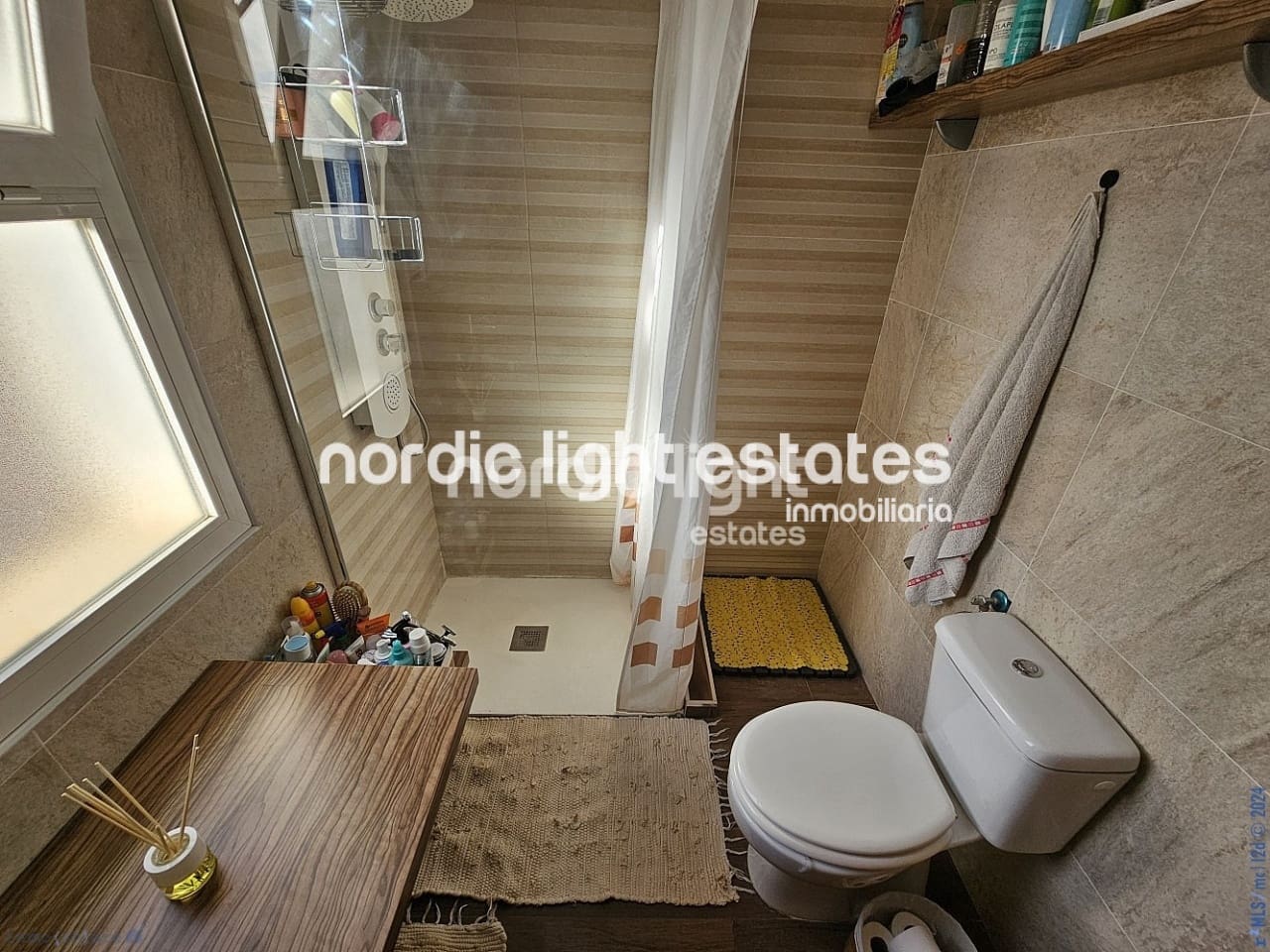 3 soveværelse Semi-Rækkehus til salg i Velez-Malaga med swimmingpool garage - € 280.000 (Ref: 8426850)