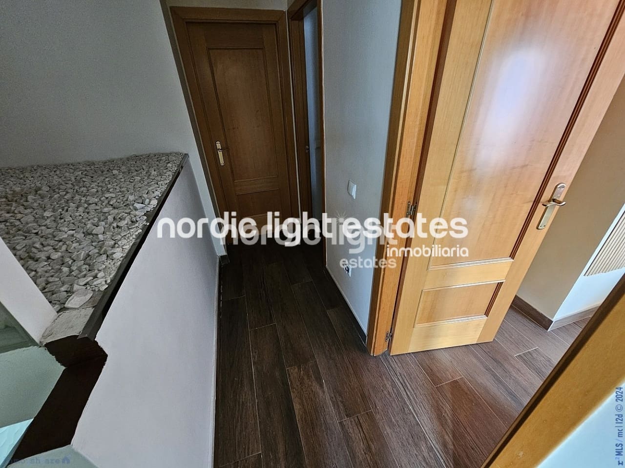 3 soveværelse Semi-Rækkehus til salg i Velez-Malaga med swimmingpool garage - € 280.000 (Ref: 8426850)