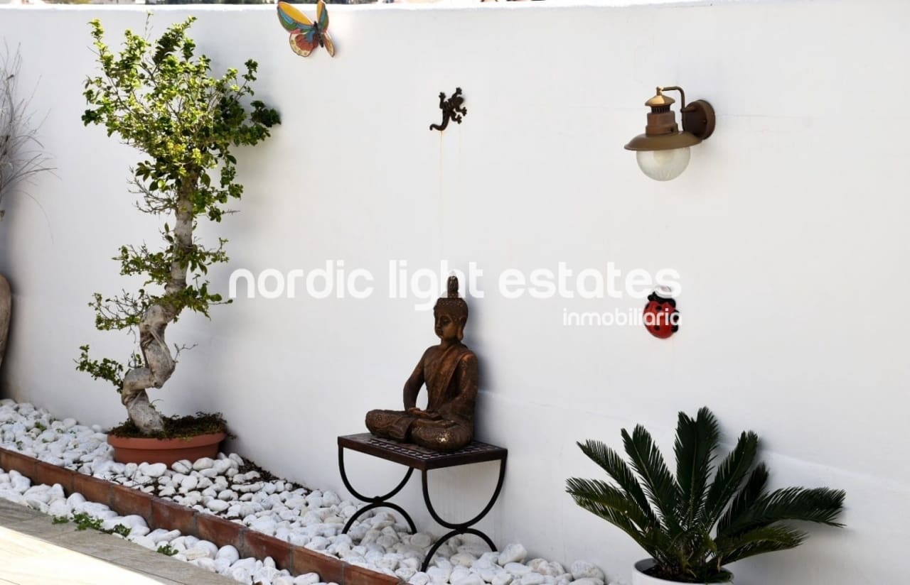 3 bedroom Villa for sale in Nerja with pool garage - € 610,000 (Ref: 8436060)