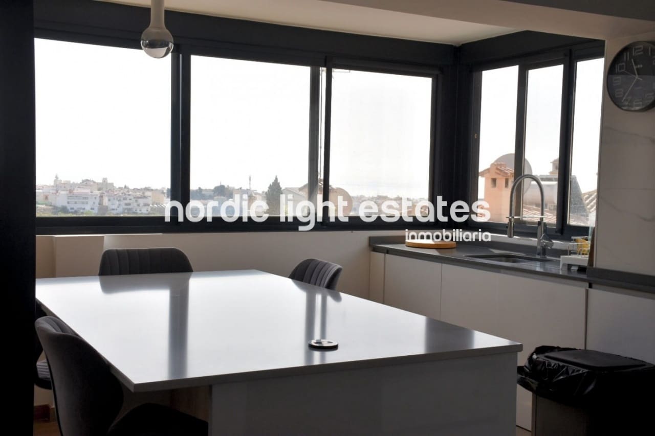 3 bedroom Villa for sale in Nerja with pool garage - € 610,000 (Ref: 8436060)