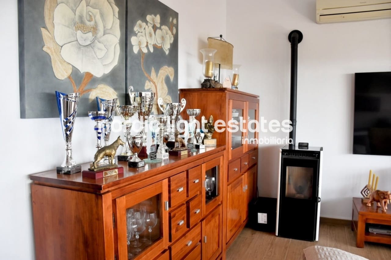 3 bedroom Villa for sale in Nerja with pool garage - € 610,000 (Ref: 8436060)