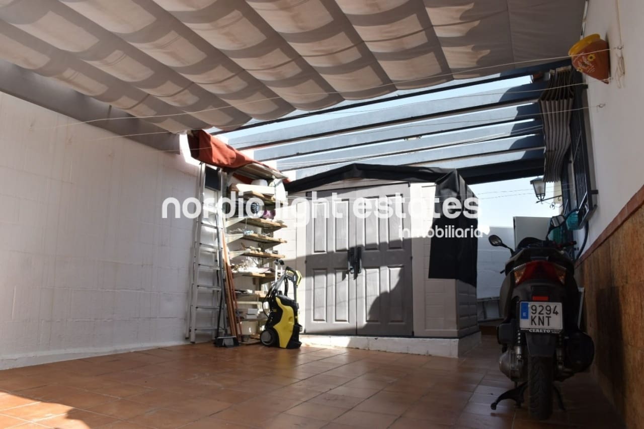 3 bedroom Villa for sale in Nerja with pool garage - € 610,000 (Ref: 8436060)