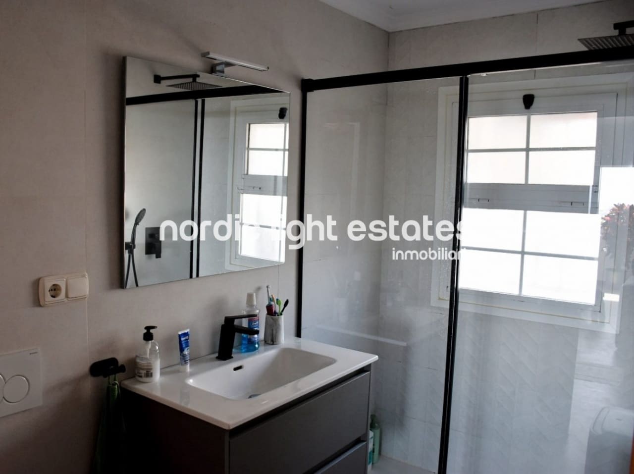 3 bedroom Villa for sale in Nerja with pool garage - € 610,000 (Ref: 8436060)