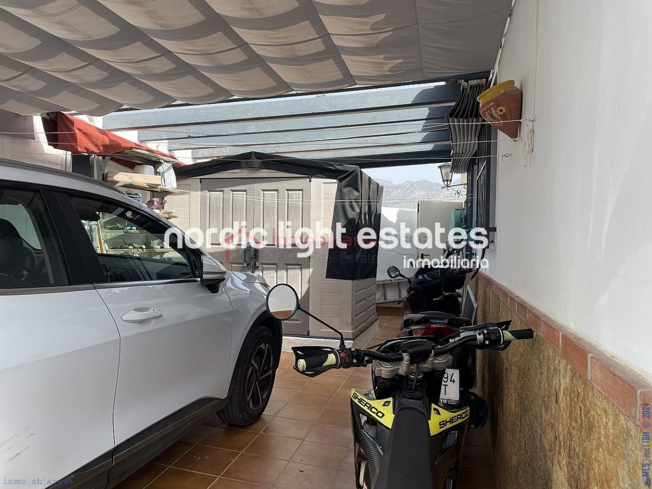 3 bedroom Villa for sale in Nerja with pool garage - € 610,000 (Ref: 8436060)