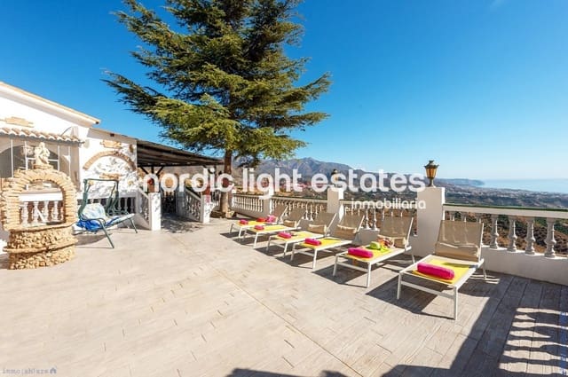 6 sypialnia Willa na sprzedaż w Frigiliana z basenem - 950 000 € (Ref: 8437686)