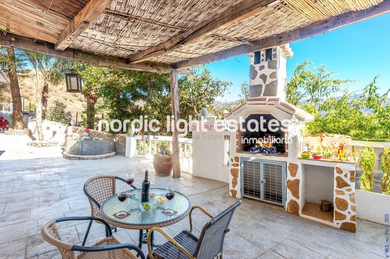 6 sypialnia Willa na sprzedaż w Frigiliana z basenem - 950 000 € (Ref: 8437686)