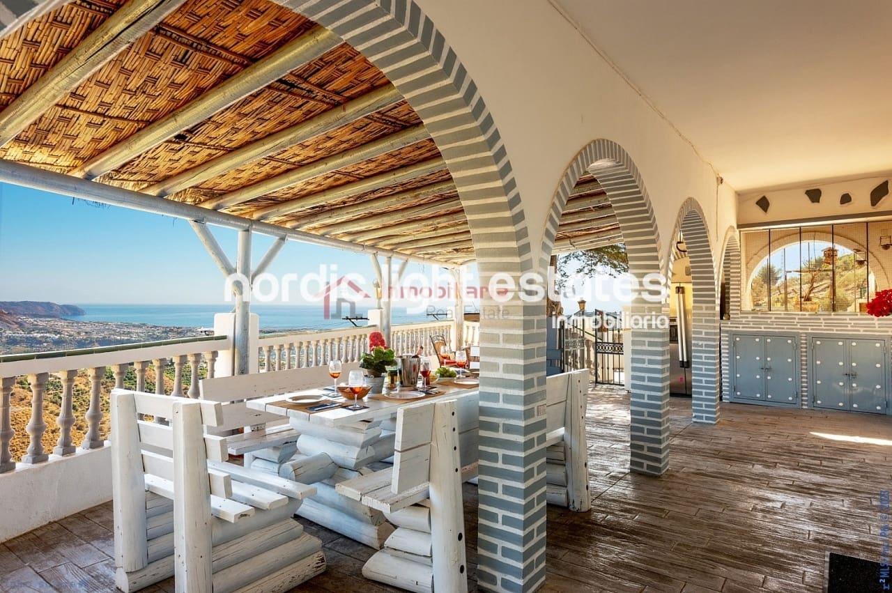 6 sypialnia Willa na sprzedaż w Frigiliana z basenem - 950 000 € (Ref: 8437686)