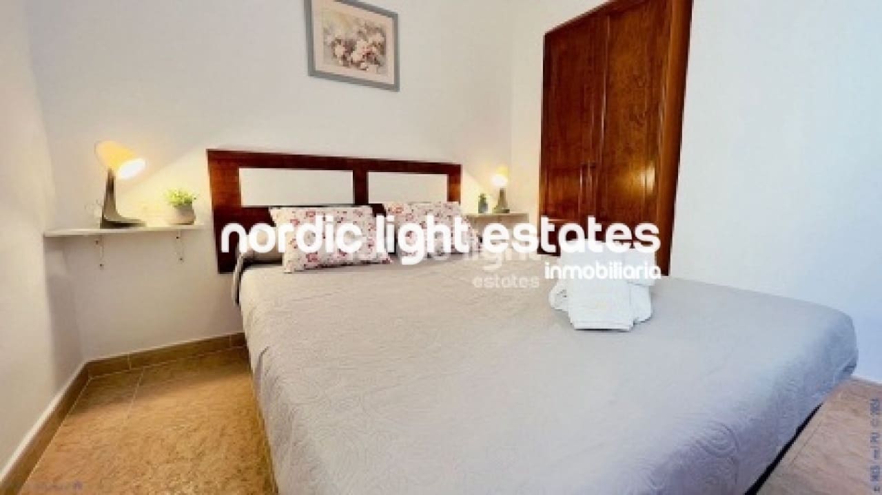 2 soveværelse Villa til salg i Torrox med swimmingpool - € 260.000 (Ref: 8458803)