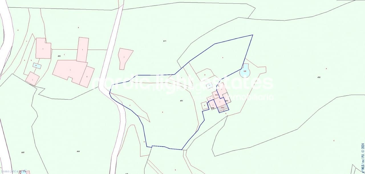 2 soveværelse Villa til salg i Torrox med swimmingpool - € 260.000 (Ref: 8458803)