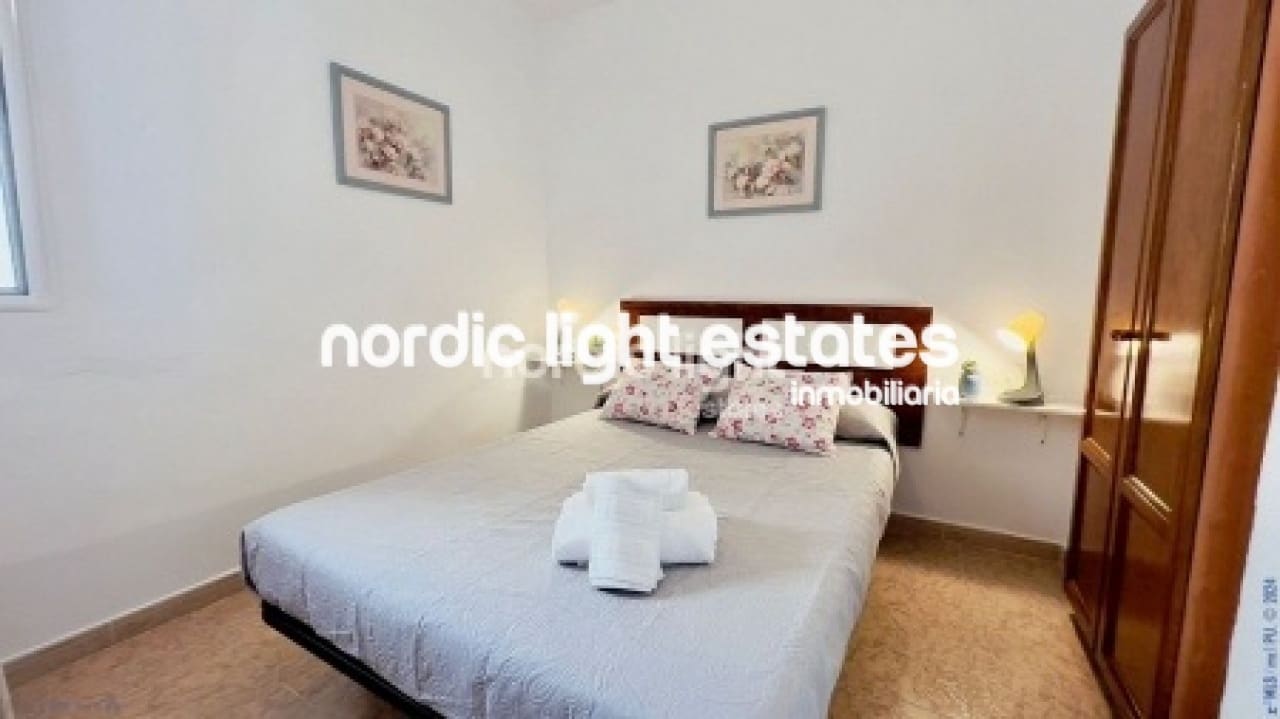 2 soveværelse Villa til salg i Torrox med swimmingpool - € 260.000 (Ref: 8458803)