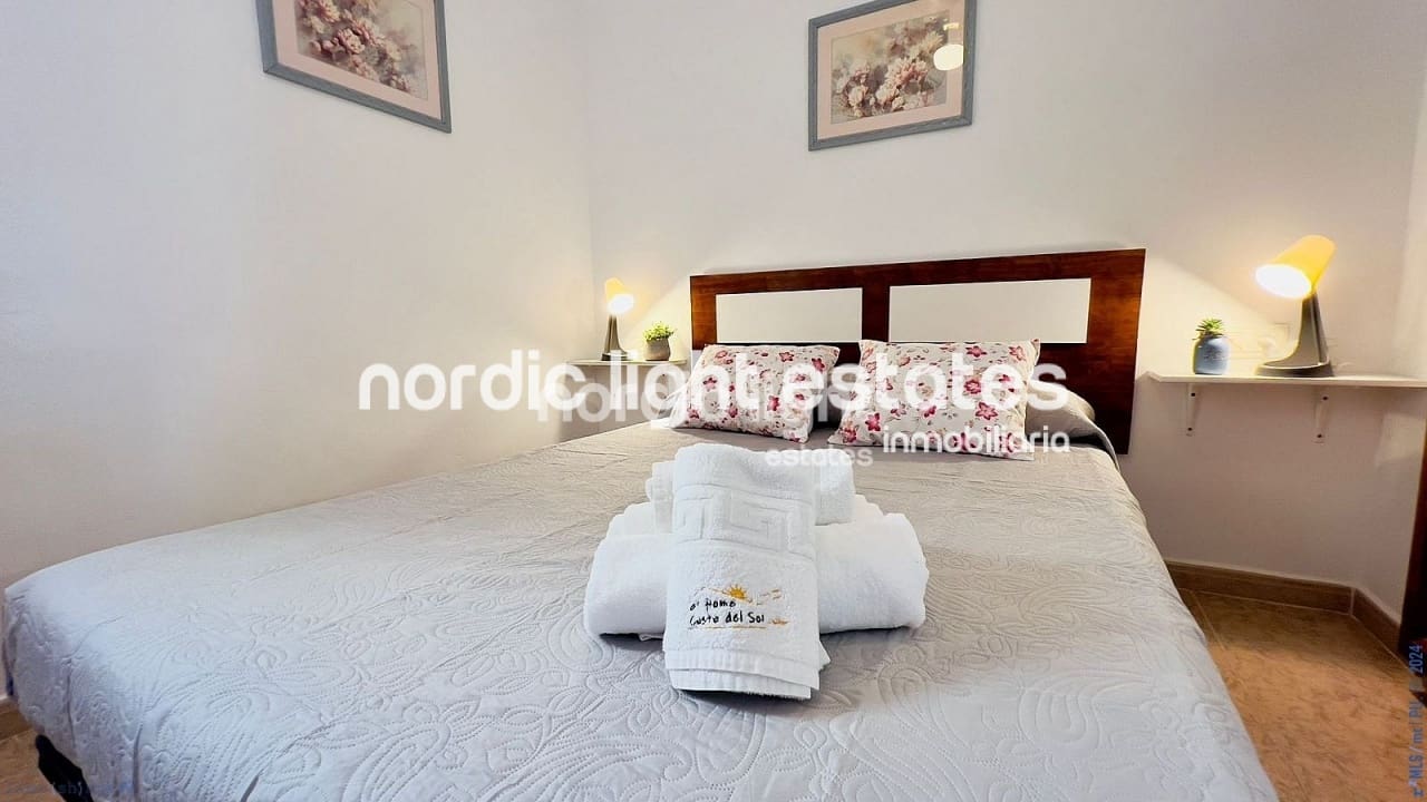 2 soveværelse Villa til salg i Torrox med swimmingpool - € 260.000 (Ref: 8458803)