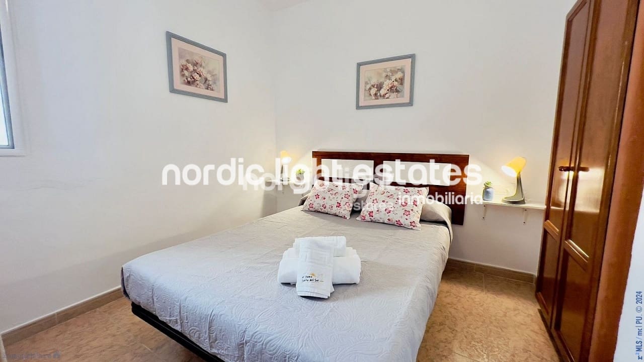 2 soveværelse Villa til salg i Torrox med swimmingpool - € 260.000 (Ref: 8458803)