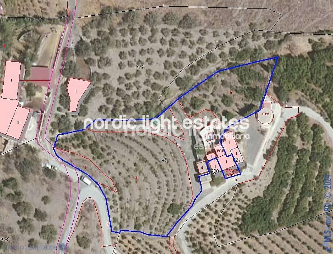 2 soveværelse Villa til salg i Torrox med swimmingpool - € 260.000 (Ref: 8458803)