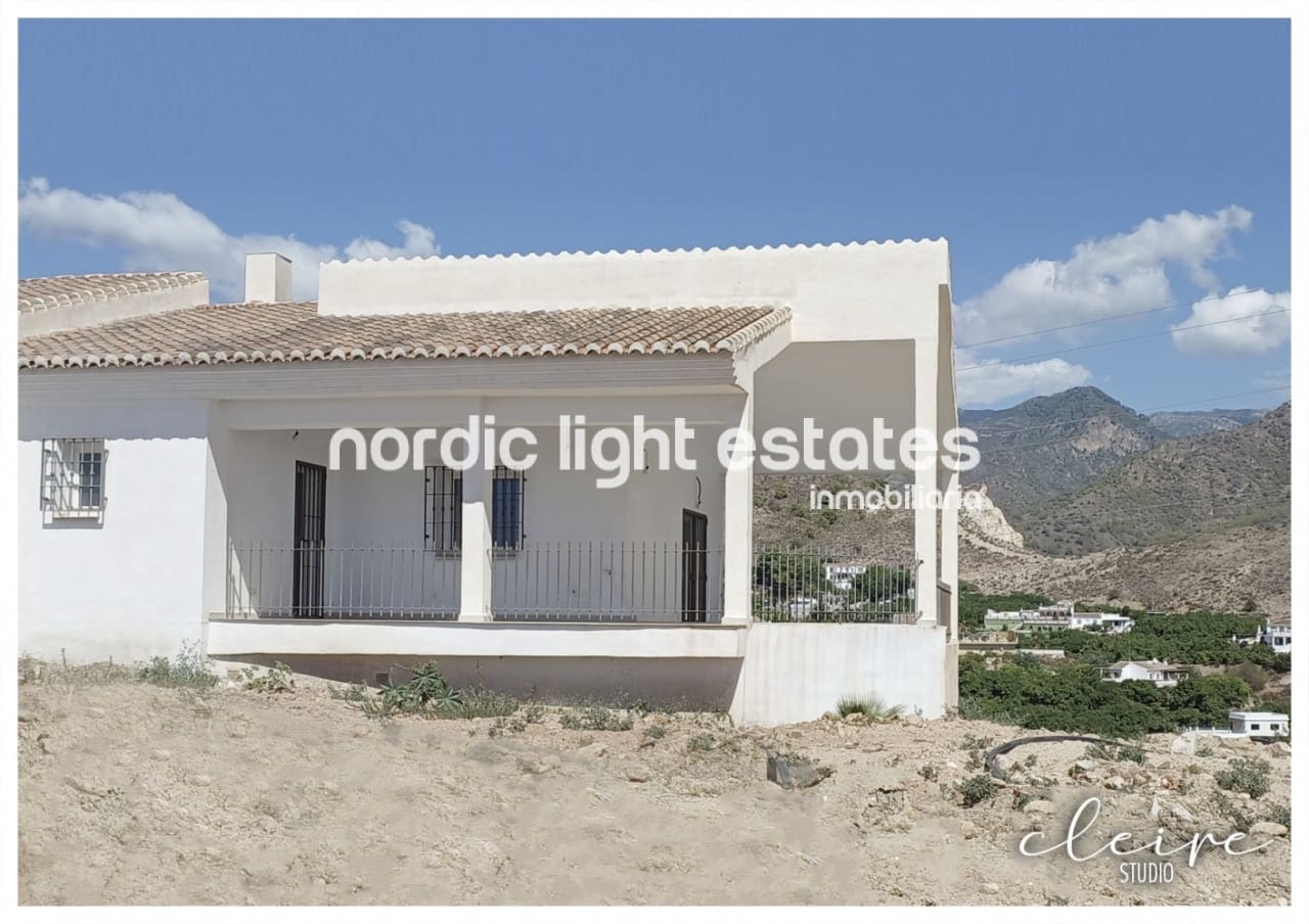 3 slaapkamer Villa te koop in Frigiliana met zwembad - € 676.000 (Ref: 8458942)