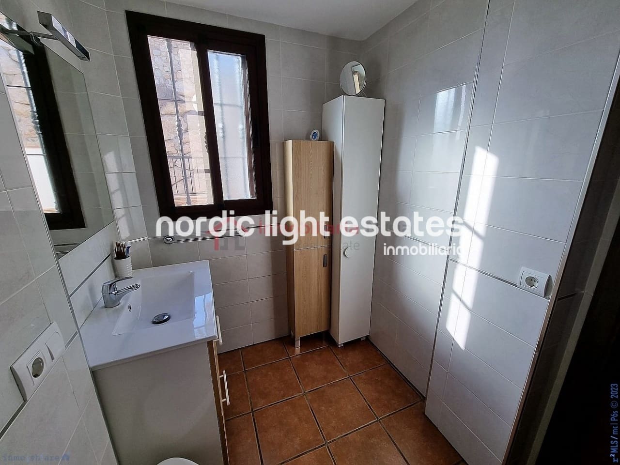 5 soveværelse Semi-Rækkehus til salg i Torrox-Costa med garage - € 465.000 (Ref: 8469086)