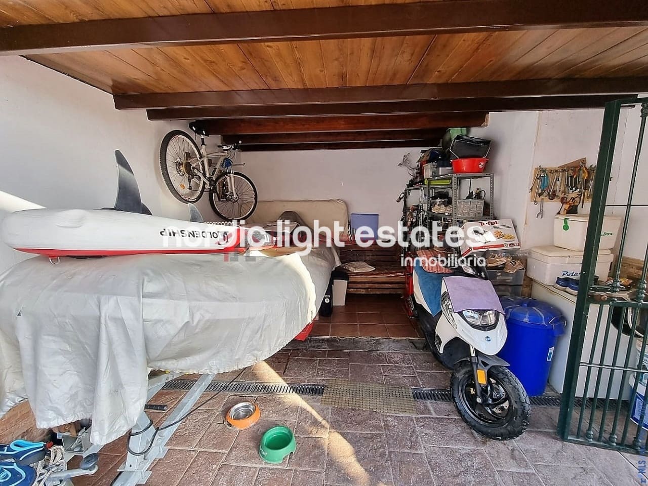 5 soveværelse Semi-Rækkehus til salg i Torrox-Costa med garage - € 465.000 (Ref: 8469086)