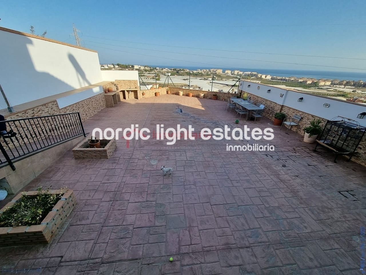 5 soveværelse Semi-Rækkehus til salg i Torrox-Costa med garage - € 465.000 (Ref: 8469086)
